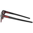 Oculos-Oakley-Latch-Key-Preto-e-Vermelho-4