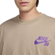Camiseta-Masculina-Nike-SB-Logo-Khaki-BEGE