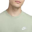 Camiseta-Masculina-Nike-Sportswear-Club-Jade-Horizon-VERDE